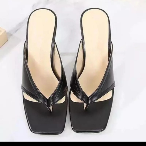 Sexy Black Mule - Picture 2 of 4